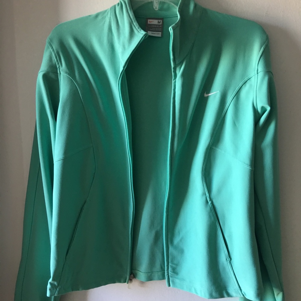 Nike - Yoga capri straight leg suit